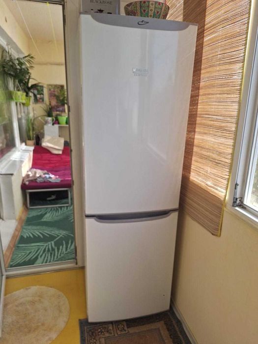 Продавам Хладилник Hotpoint-Ariston SBM 1821 V/HA(O).