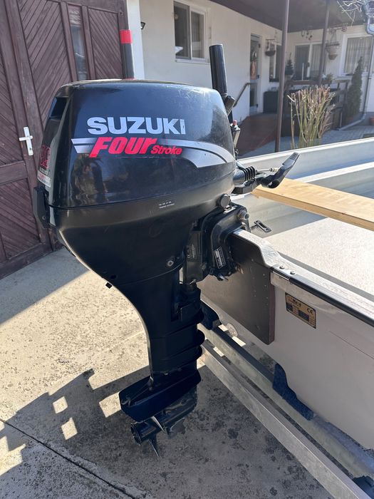 Motor Suzuki 10 hp