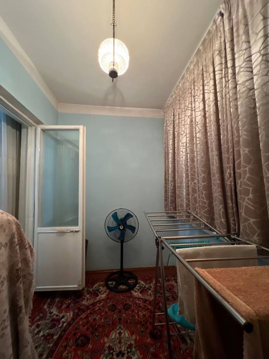 Квартира на Мирабад -Электроаппарат 2/3/5 общ пл 60м  ,2 балкона