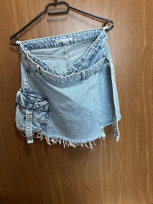 Дамски панталони и тениска