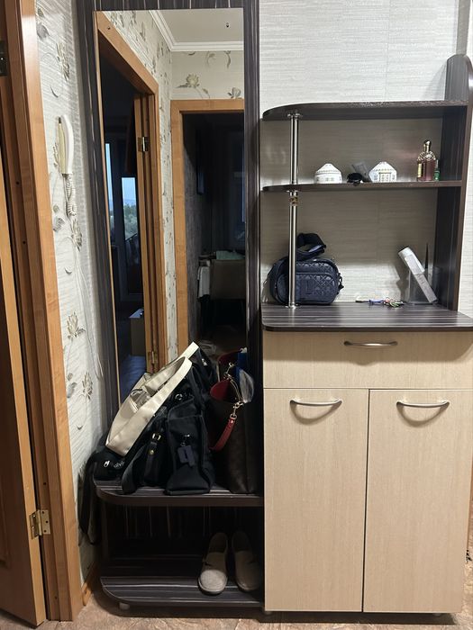 Продам шкаф для прихожей