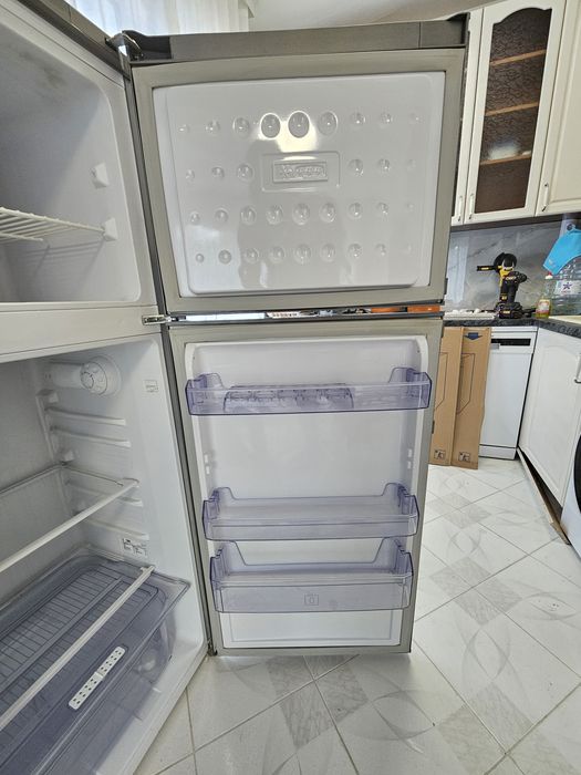 Хладилник BEKO h-150 см.