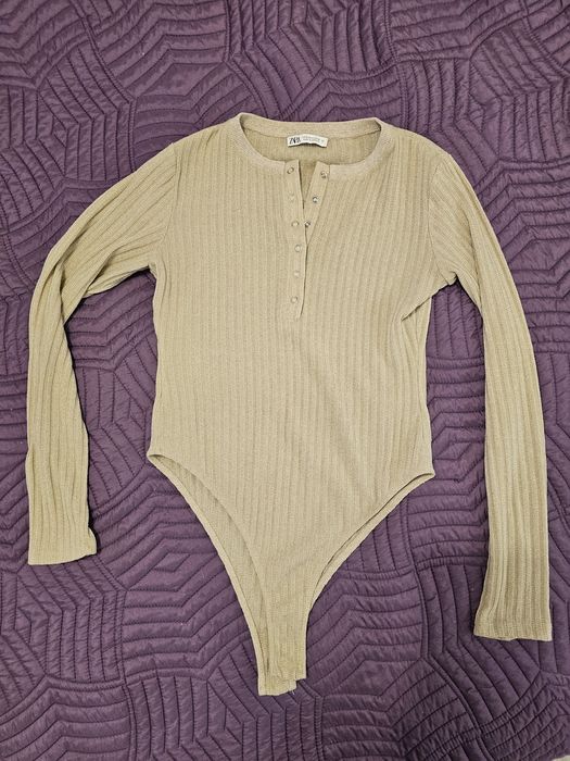 Продам платье, топ и 2 боди