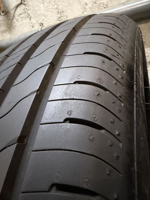 235/60/18 GoodYear 4бр дот23