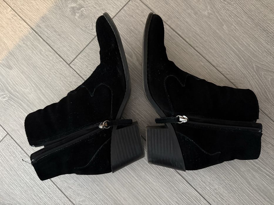 Ghete din piele intoarsa (masura 38)