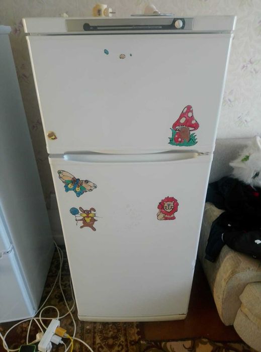 2  Холодильника нерабочие