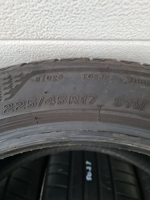 Летни гуми 4 броя BRIDGESTONE Turanza T005 225 45 R17 дот 5023