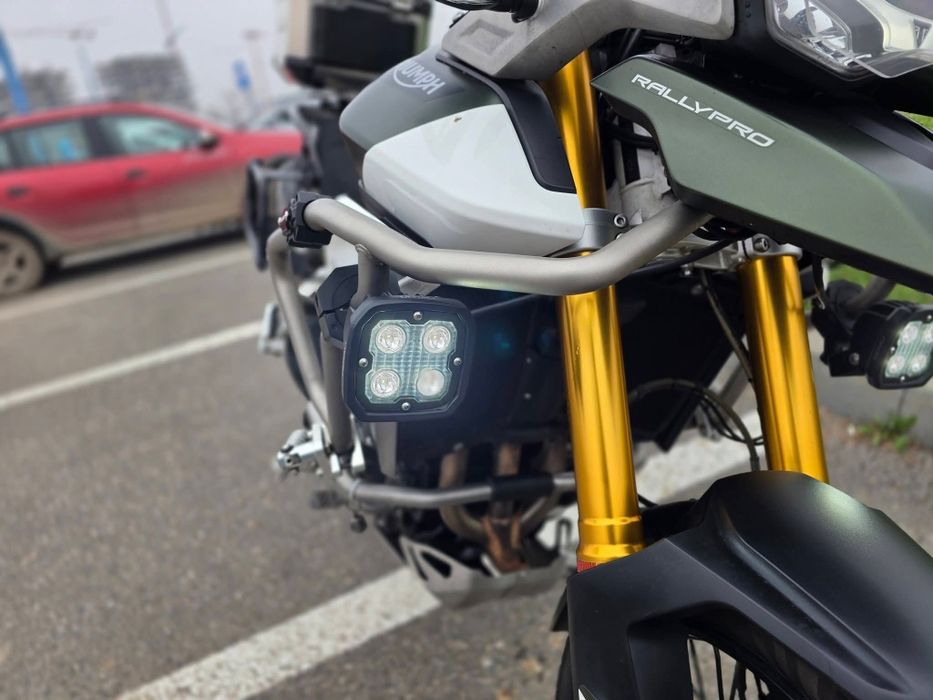 Triumph Tiger 900 rally pro full echipat