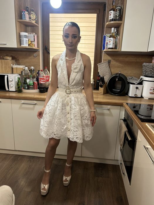 Бяла рокля ретро стил