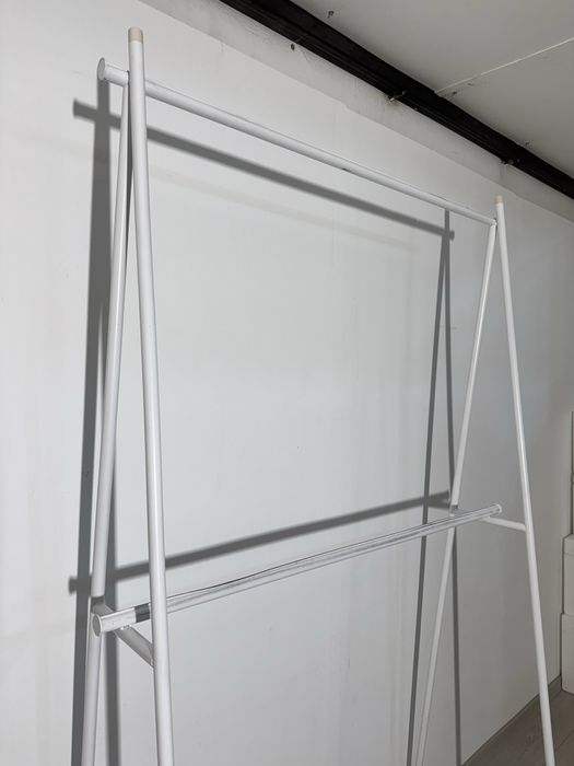 Stender Umerașe; Suport Haine Metalic Înalt Cu Două Bare, Alb Mat