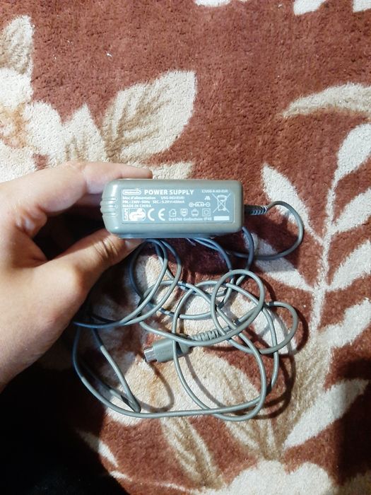 Vand incărcător Original Nintendo DS Lite în stare bună