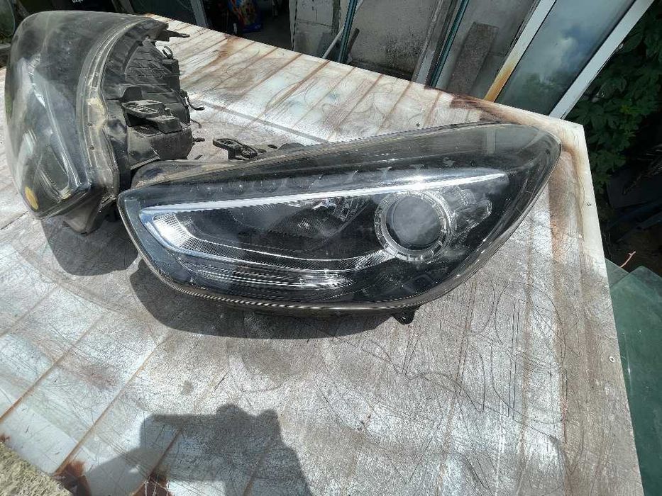 Far stanga cu lupa Hyundai I40 2016