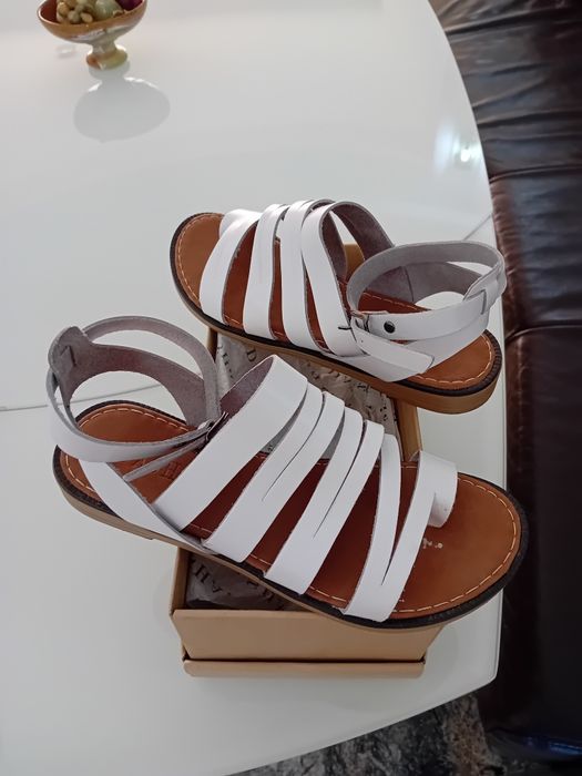 Sandale din piele naturală