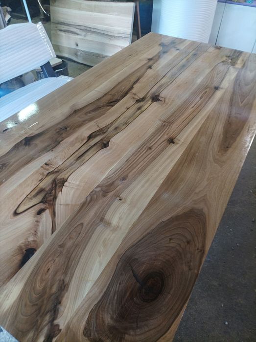 Маса от орех масив