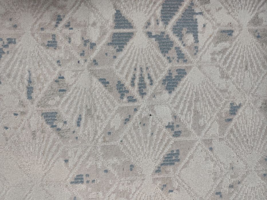 Продам ковер искусственный