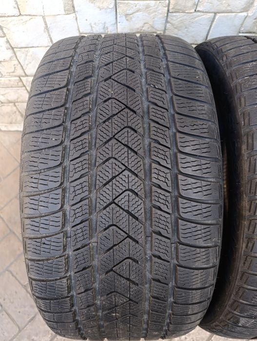 Зимни гуми Pirelli 315/35/21 dot 3621