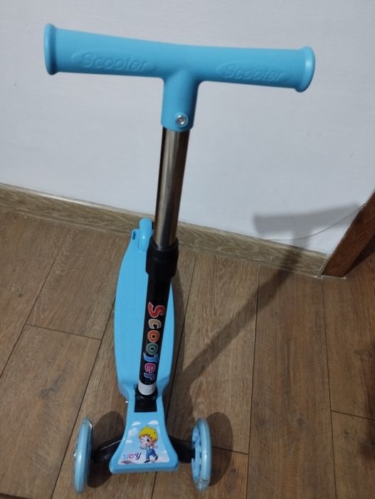 Самокат с 2 до 6 лет