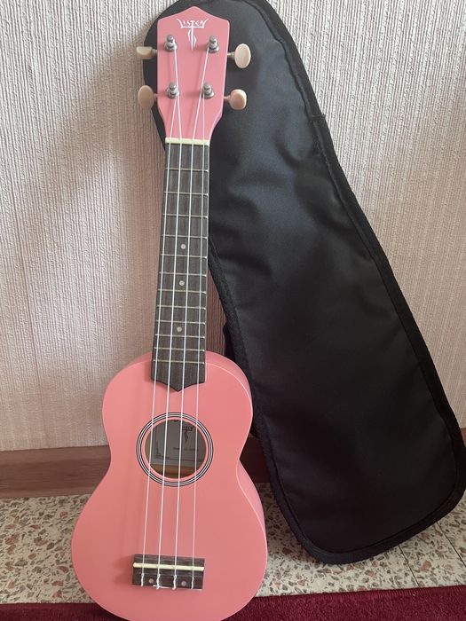 Укулеле (сопрано) с чехлом