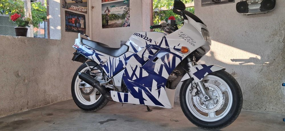 Honda VFR 750 RC24