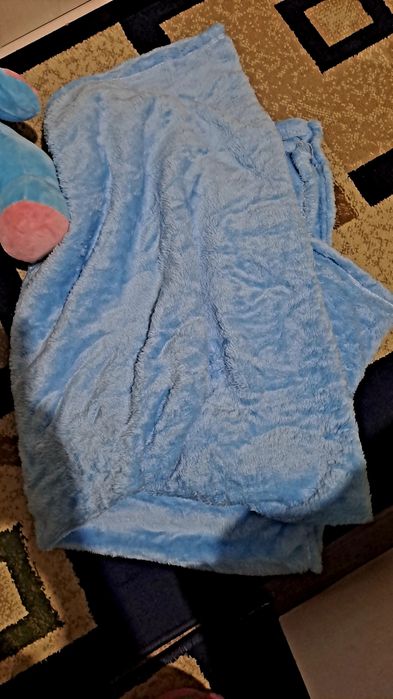 Продаётся игрушка-подушка плед