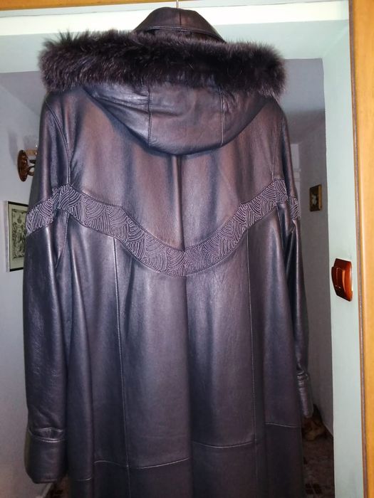 Haina de piele cu broderie- NEGOCIABIL