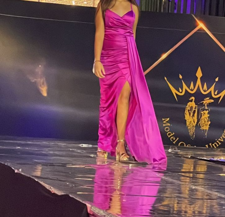 Vand rochie de seara