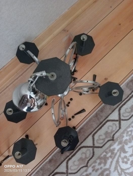 Продам б/у люстры