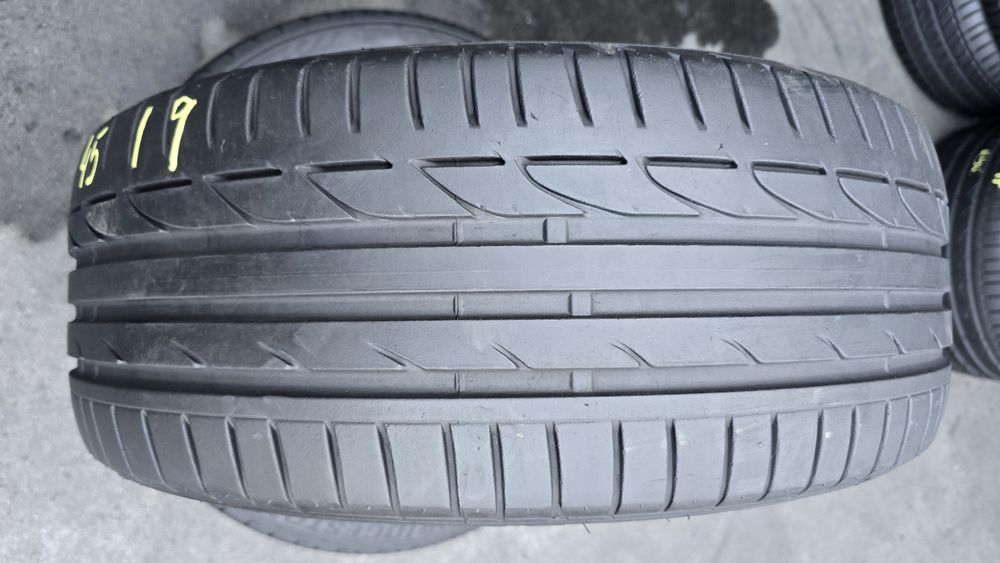 2 anvelope vară Bridgestone 235/45/19
