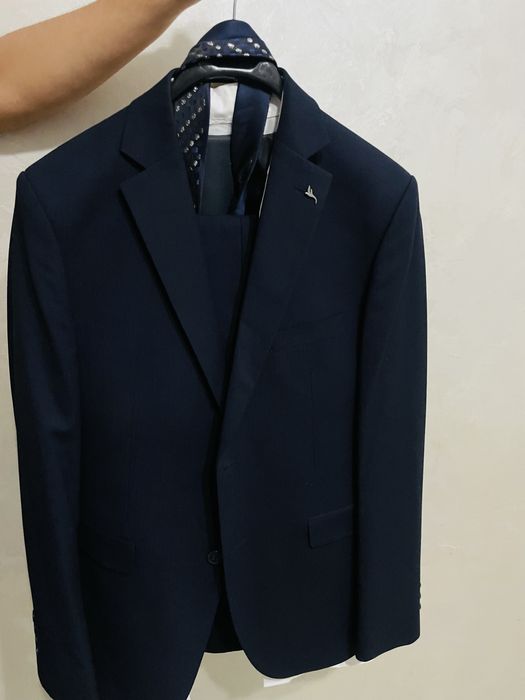 Костюм от Salvarini