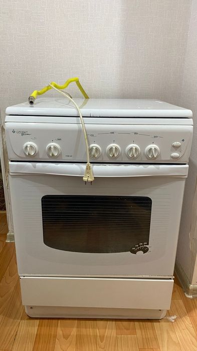 Продам газовую плиту