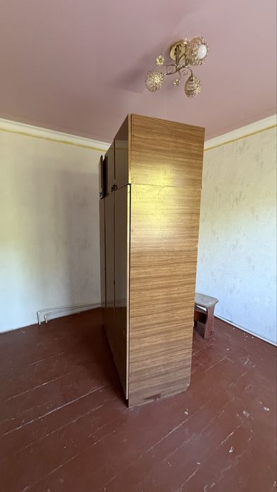 Шкаф спальный для вещи