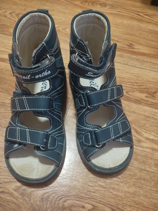 Продам обувь ортопедическую