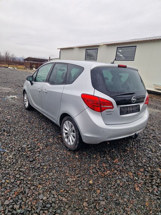 Vand urgent  opel meriva