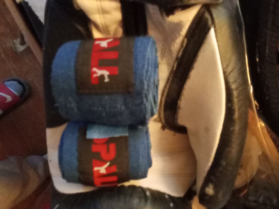 Продаются боксерские перчатки