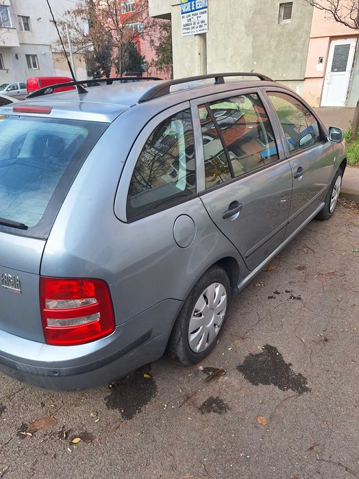 Se vinde skoda fabia in perfecta stare de funcționare
