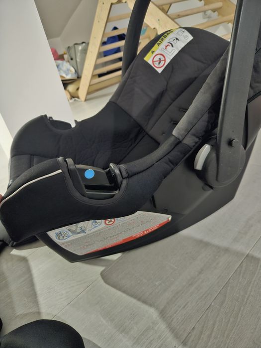 Scoică bebe auto cu prindere in centura masina 0-24 luni(max 13 kg)