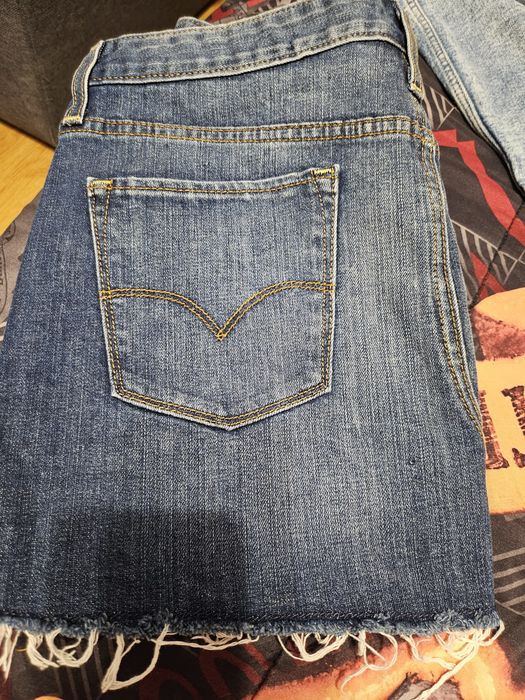 Дънкова пола S,M  на LEVIS