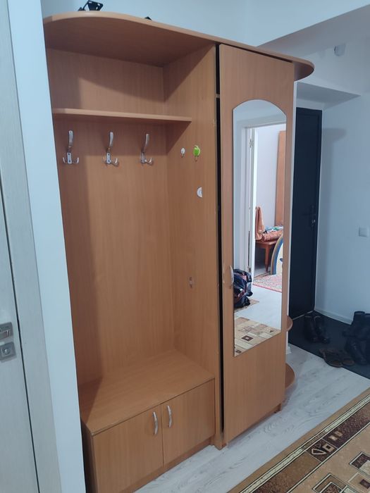 Продам шкаф в прихожую