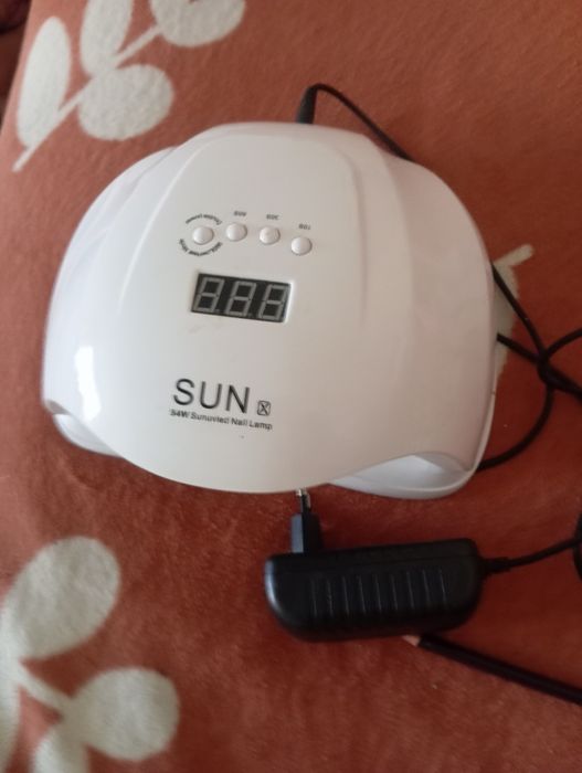 Продам лампы для ногтей и машинку