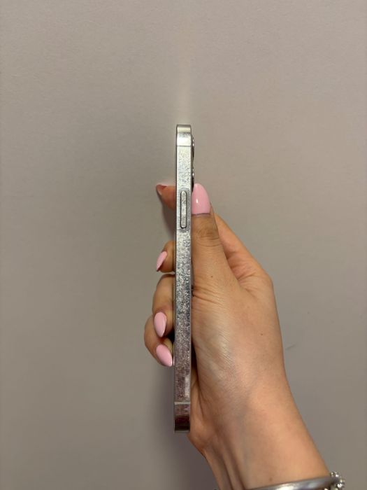 Телефон Iphone 12 pro