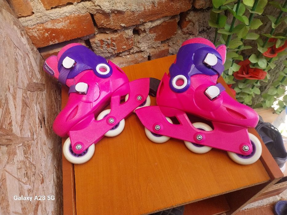 Vând role de fetite