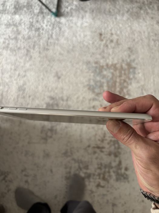 Продам Ipad 3 mini в отличном состоянии