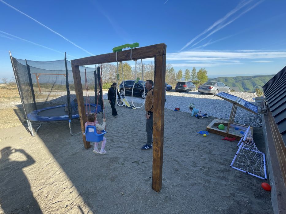 Cabana de inchiriat
