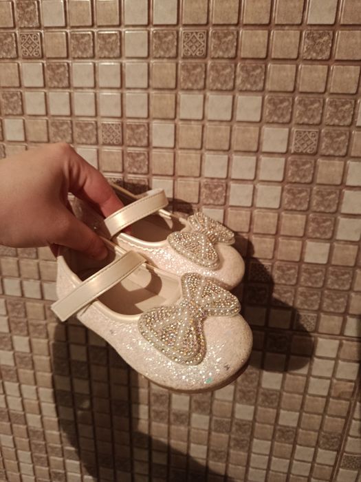 Туфли на девочку