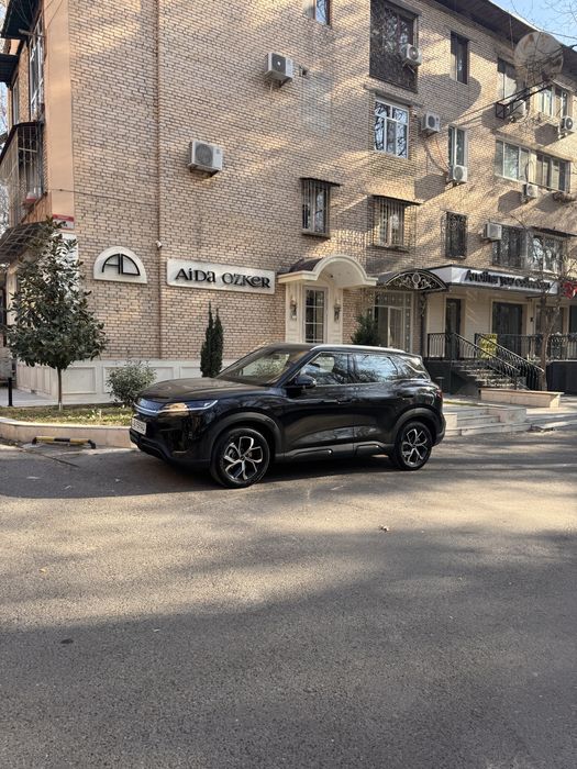 BYD Disk 17 balon 215/60 sotiladi. Holati juda yaxwi 5000 km yurilgan