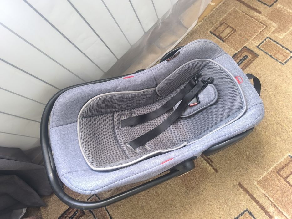 Продам детское автомобильное кресло