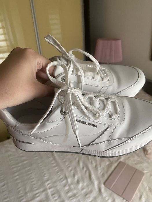Adidasi de piele albi Michael Kors marimea 38