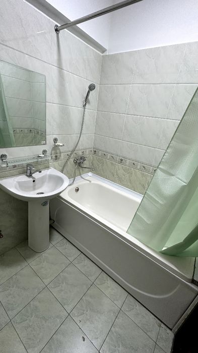 Kvartira qorasaroy