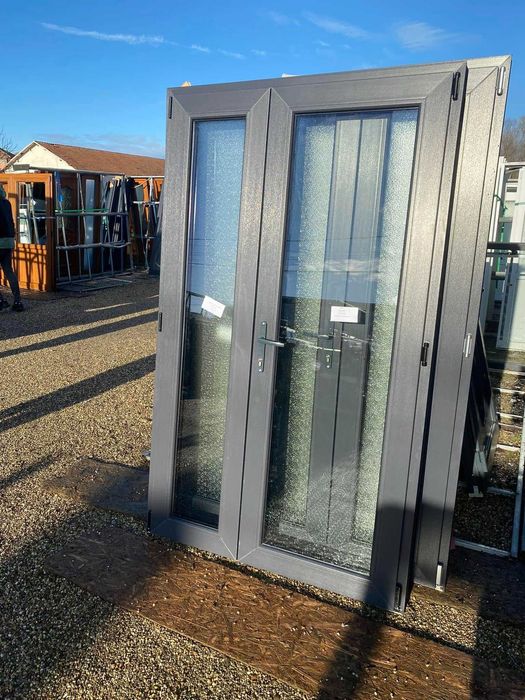 gri antracit usi termopan noi 1350 lei