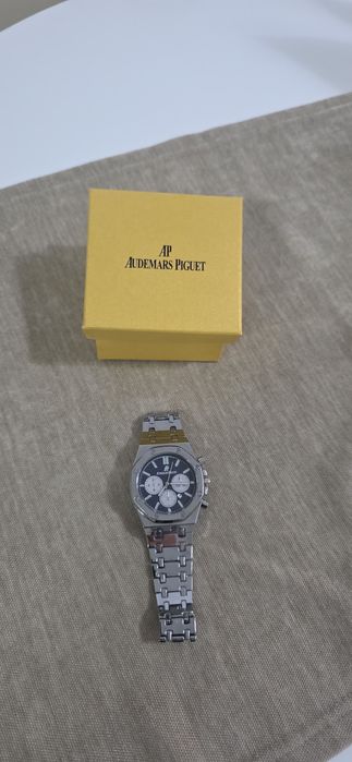 Vând ceas Audemars Piguet argintiu barbati